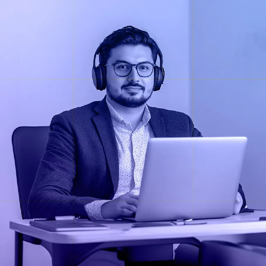 sg_mj_a_corporate_portrait_of_SEO_Specialist_at_his_desk_with_a97f9fbd-5963-4657-9a18-b73315909628_1-copy